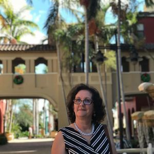 Meet your Posher, Rolanda